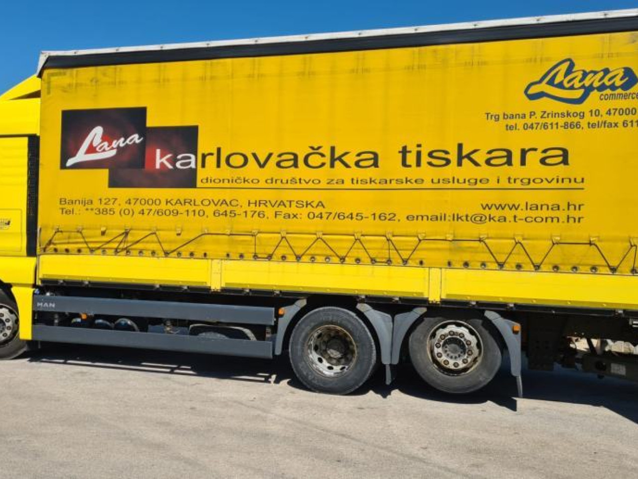 MAN TGX 26.440 - Curtainsider truck: picture 3 MAN TGX 26.440 - Curtainsider truck: picture 3