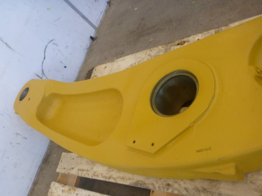 CAT Länk frontlastare, 492-9468 - Frame/ Chassis for Construction machinery: picture 2 CAT Länk frontlastare, 492-9468 - Frame/ Chassis for Construction machinery: picture 2