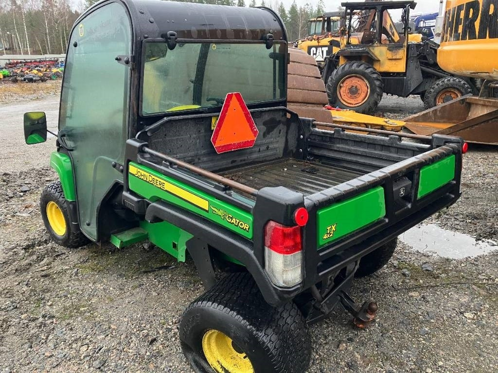 John Deere Gator 4x2, for parts - Side-by-side/ ATV: picture 2 John Deere Gator 4x2, for parts - Side-by-side/ ATV: picture 2
