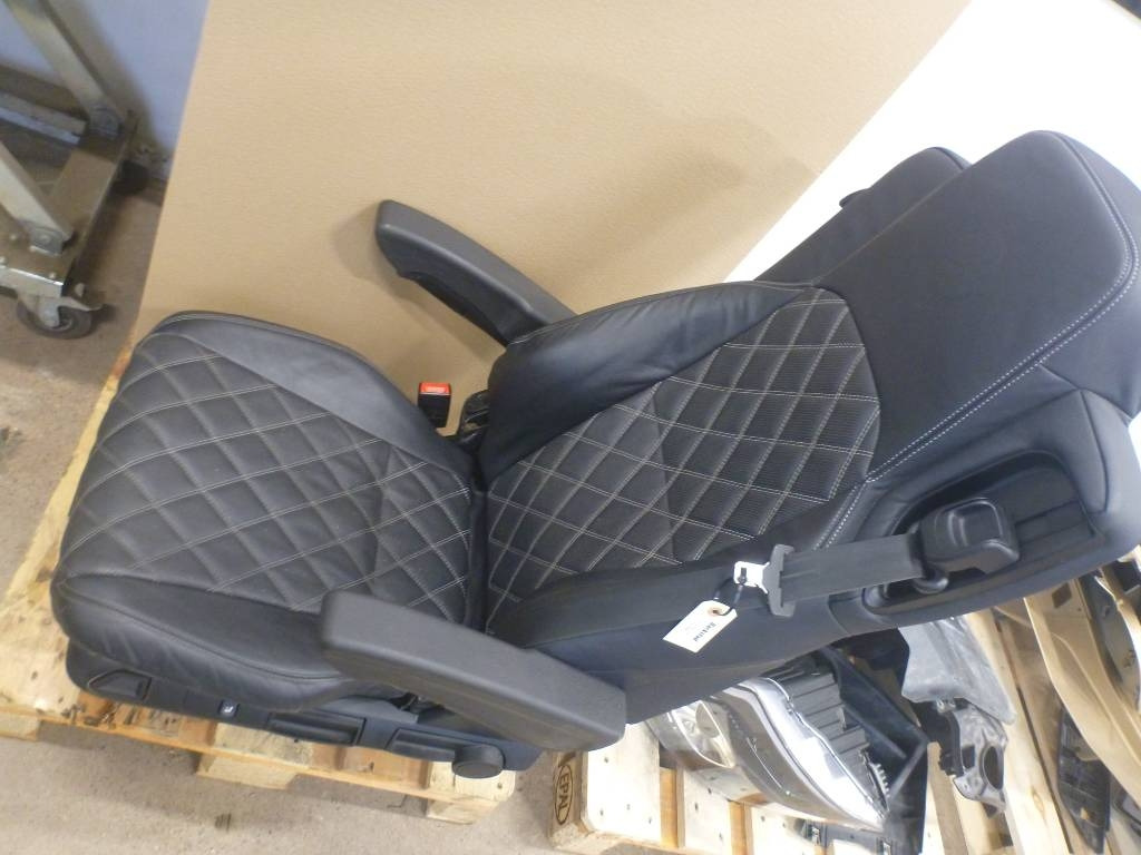 Mercedes-Benz Actros - Cab for Truck: picture 1 Mercedes-Benz Actros - Cab for Truck: picture 1