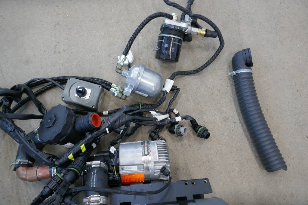 Volvo 8900 - Cab for Truck: picture 4 Volvo 8900 - Cab for Truck: picture 4