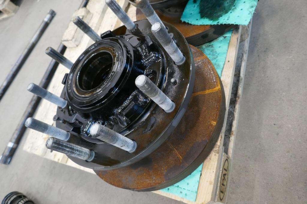 Volvo Nav - Axle and parts for Truck: picture 1 Volvo Nav - Axle and parts for Truck: picture 1