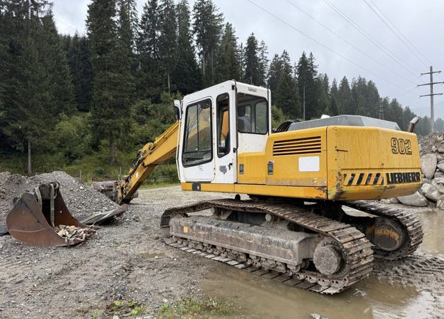 Liebherr R902 STD Litronic, 12995hours, 3 buckets - Crawler excavator: picture 3 Liebherr R902 STD Litronic, 12995hours, 3 buckets - Crawler excavator: picture 3