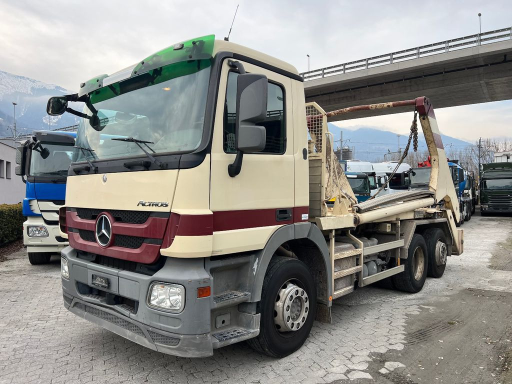 Mercedes-Benz Actros 2536 6x2, E5, MP3, WELAKI Mercedes-Benz Actros 2536 6x2, E5, MP3, WELAKI - Skip loader truck: picture 2 Mercedes-Benz Actros 2536 6x2, E5, MP3, WELAKI Mercedes-Benz Actros 2536 6x2, E5, MP3, WELAKI - Skip loader truck: picture 2