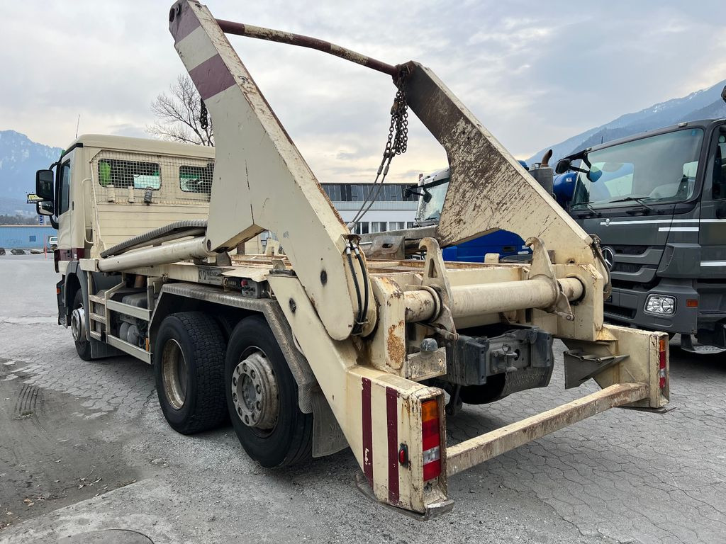Mercedes-Benz Actros 2536 6x2, E5, MP3, WELAKI Mercedes-Benz Actros 2536 6x2, E5, MP3, WELAKI - Skip loader truck: picture 4 Mercedes-Benz Actros 2536 6x2, E5, MP3, WELAKI Mercedes-Benz Actros 2536 6x2, E5, MP3, WELAKI - Skip loader truck: picture 4