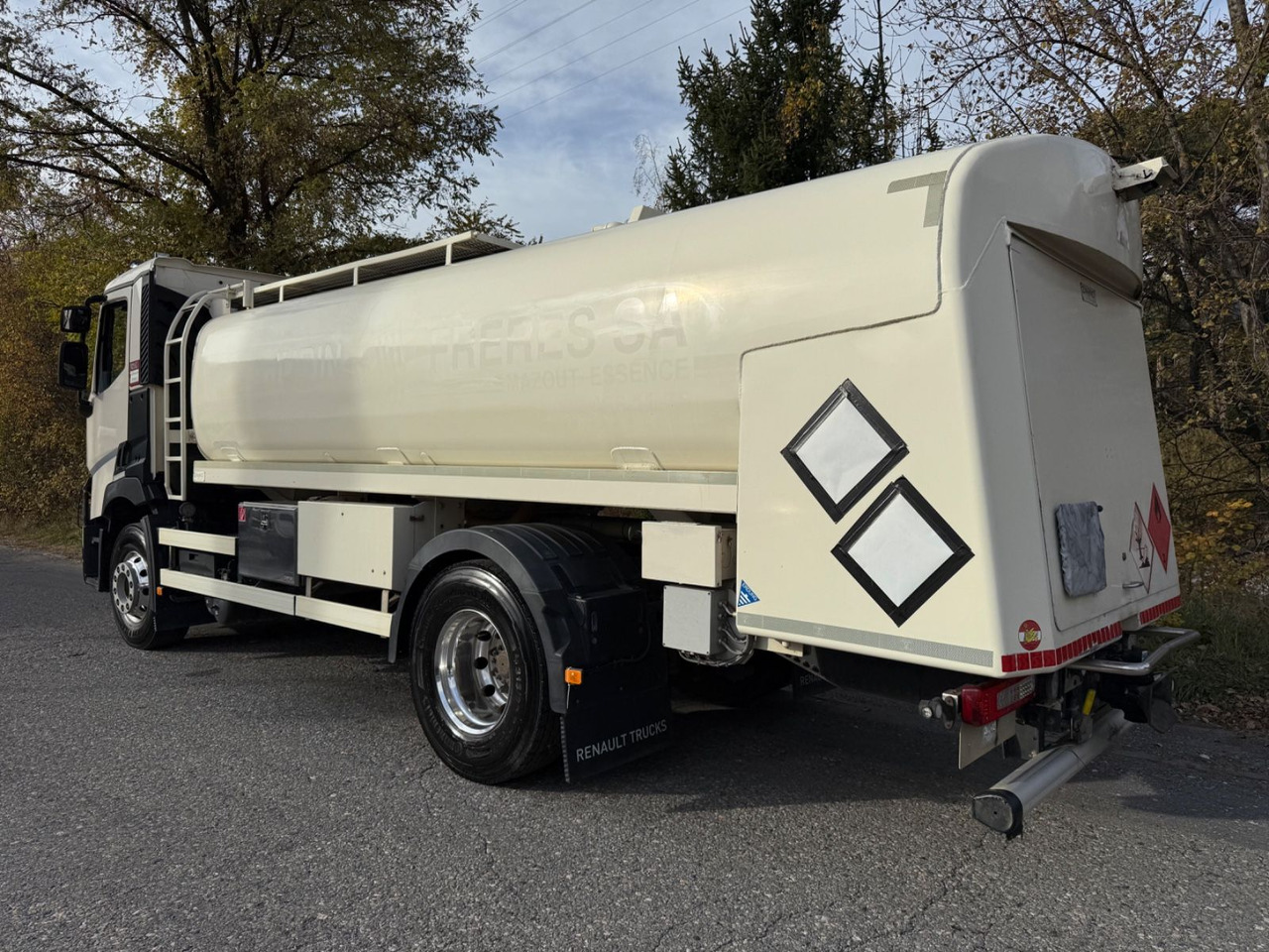 Renault C460 4x2, Euro 6,ADR,Diesel Benzin,Rohr Anhaeger Renault C460 4x2, Euro 6c, ADR, Diesel Benzin - Tank truck: picture 3 Renault C460 4x2, Euro 6,ADR,Diesel Benzin,Rohr Anhaeger Renault C460 4x2, Euro 6c, ADR, Diesel Benzin - Tank truck: picture 3