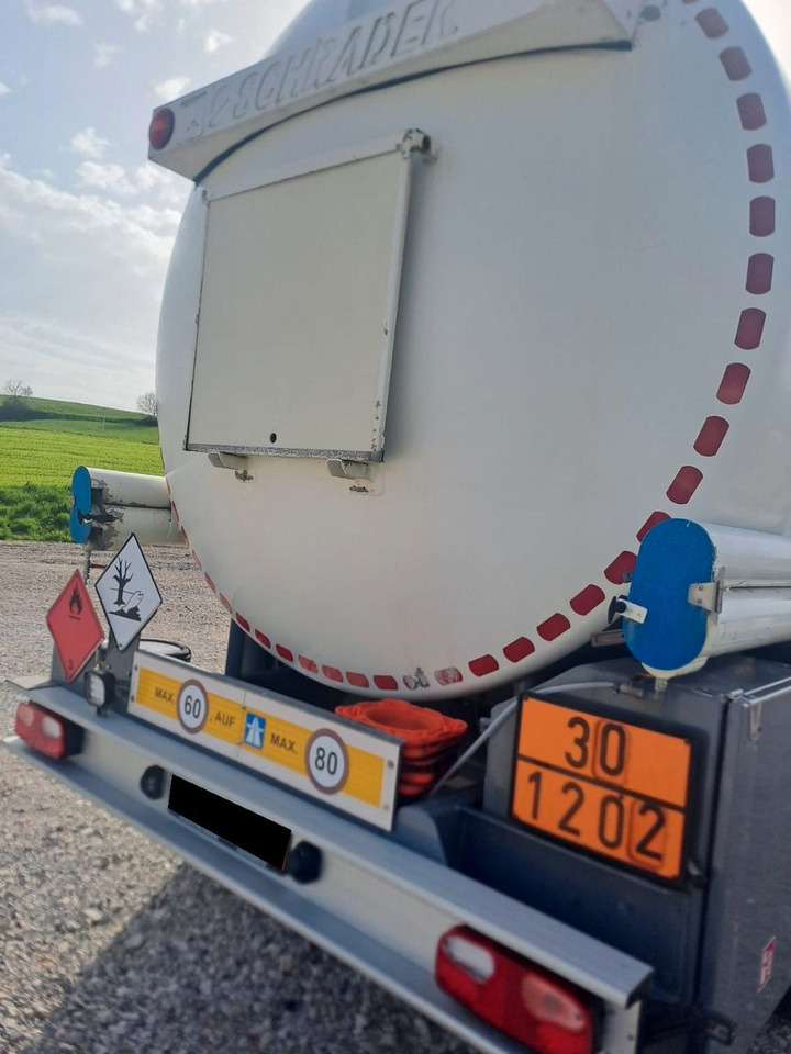 Schrader ADR, Treibstoff Diesel/Benzin, 4 Kammern, Sening Schrader ADR, Treibstoff Diesel/Benzin, 4 Kammern, Sening - Tank semi-trailer: picture 4 Schrader ADR, Treibstoff Diesel/Benzin, 4 Kammern, Sening Schrader ADR, Treibstoff Diesel/Benzin, 4 Kammern, Sening - Tank semi-trailer: picture 4