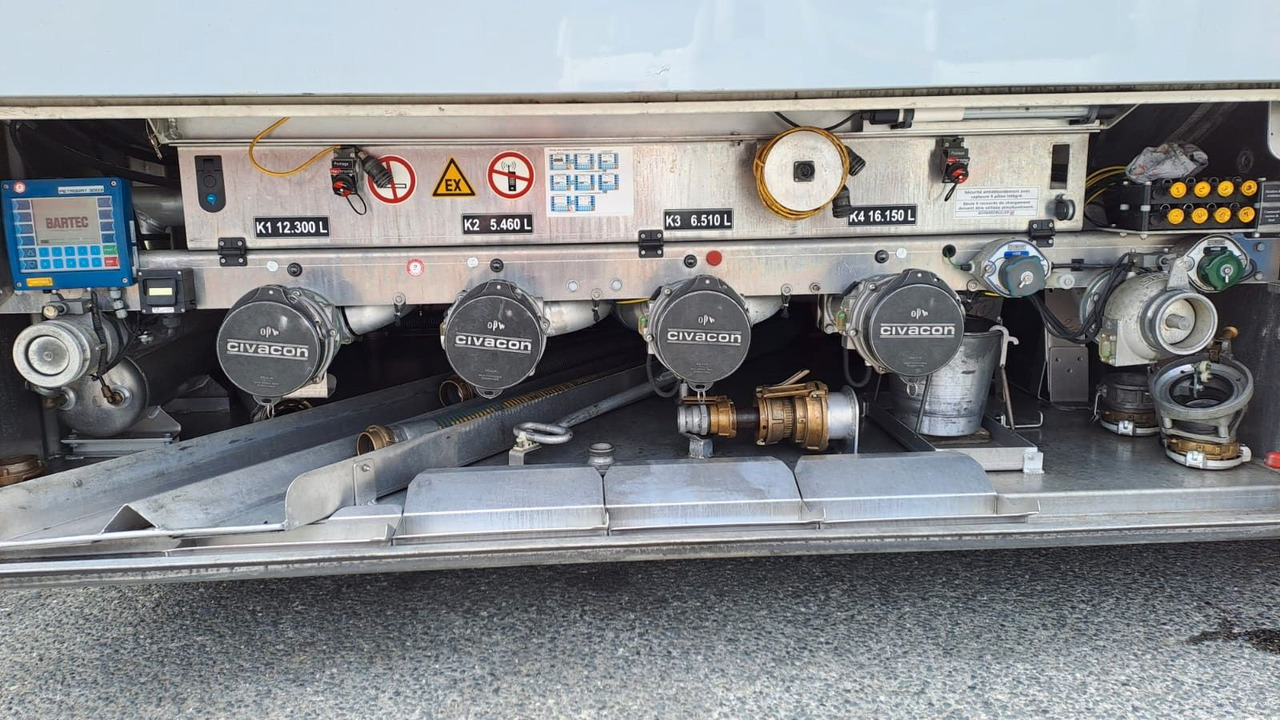Tank semi-trailer Schwarzmüller 4 Kammern, ADR, Treibstoff Fuel: picture 13
