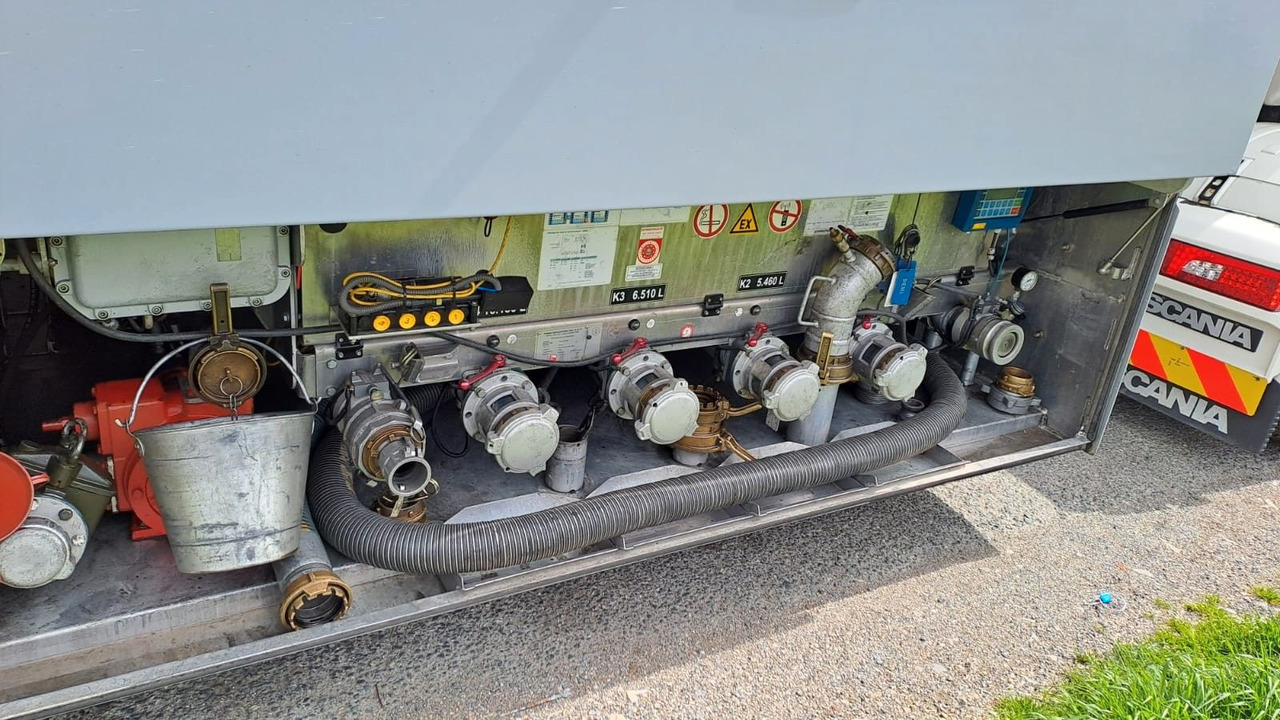 Tank semi-trailer Schwarzmüller 4 Kammern, ADR, Treibstoff Fuel: picture 15
