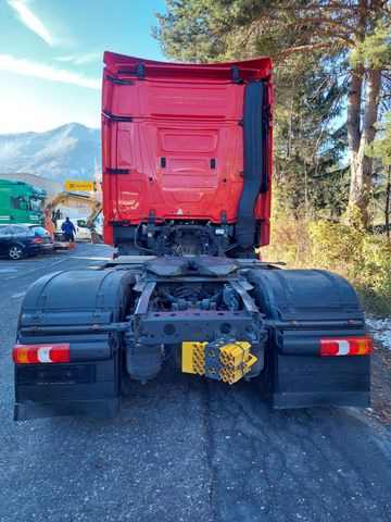 Mercedes-Benz Actros 1845 4x2, E6, Retarder, Schubbodenhydraul Mercedes-Benz Actros 1845 4x2, E6, Retarder, Schubbodenhydraul - Tractor unit: picture 4 Mercedes-Benz Actros 1845 4x2, E6, Retarder, Schubbodenhydraul Mercedes-Benz Actros 1845 4x2, E6, Retarder, Schubbodenhydraul - Tractor unit: picture 4