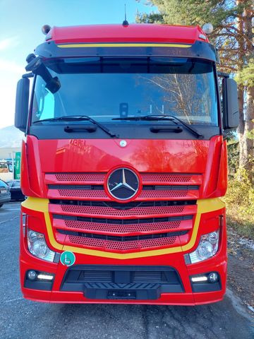 Mercedes-Benz Actros 1845 4x2, E6, Retarder, Schubbodenhydraul Mercedes-Benz Actros 1845 4x2, E6, Retarder, Schubbodenhydraul - Tractor unit: picture 2 Mercedes-Benz Actros 1845 4x2, E6, Retarder, Schubbodenhydraul Mercedes-Benz Actros 1845 4x2, E6, Retarder, Schubbodenhydraul - Tractor unit: picture 2