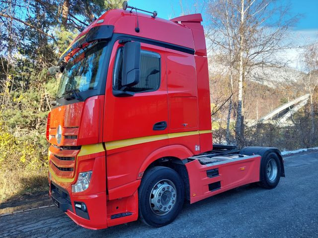 Mercedes-Benz Actros 1845 4x2, E6, Retarder, Schubbodenhydraul Mercedes-Benz Actros 1845 4x2, E6, Retarder, Schubbodenhydraul - Tractor unit: picture 3 Mercedes-Benz Actros 1845 4x2, E6, Retarder, Schubbodenhydraul Mercedes-Benz Actros 1845 4x2, E6, Retarder, Schubbodenhydraul - Tractor unit: picture 3