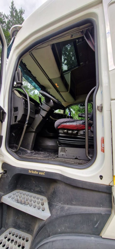 Curtainsider truck Volvo FH460 4x2R, E6, Ladebordwand: picture 9