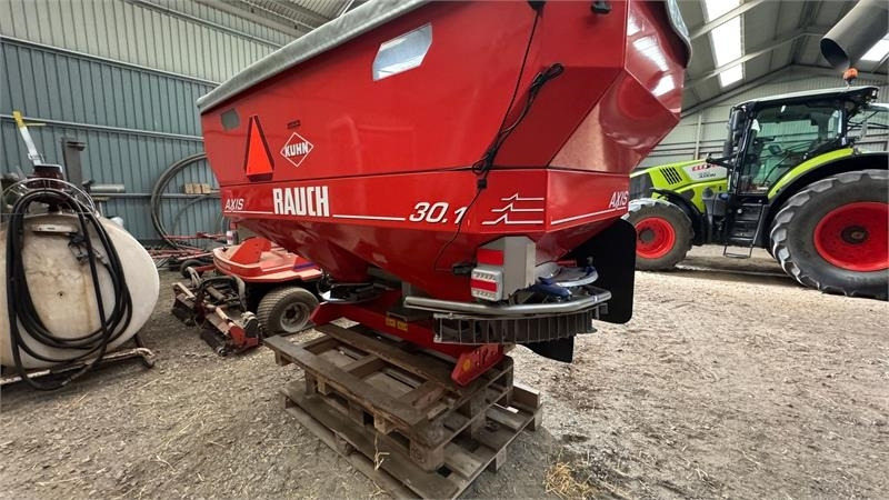 Kuhn RAUCH AXIS 30.1 - Fertilizer spreader: picture 4 Kuhn RAUCH AXIS 30.1 - Fertilizer spreader: picture 4