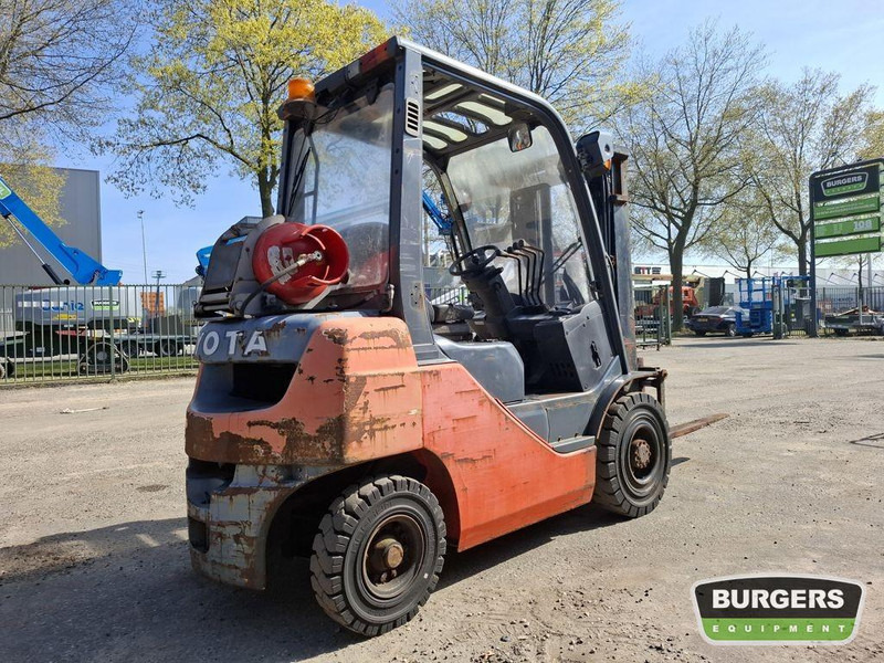 Toyota 02-8FGF20 - LPG forklift: picture 3 Toyota 02-8FGF20 - LPG forklift: picture 3