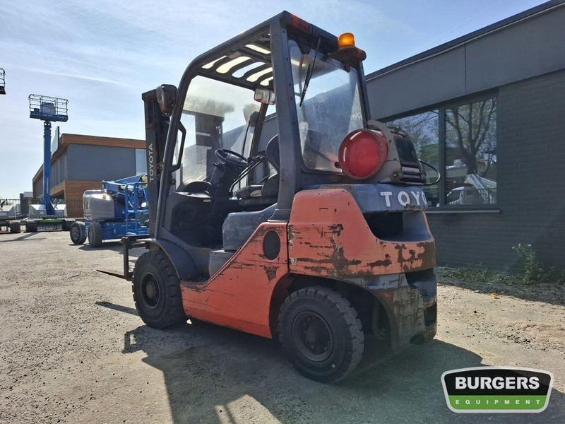 Toyota 02-8FGF20 - LPG forklift: picture 4 Toyota 02-8FGF20 - LPG forklift: picture 4