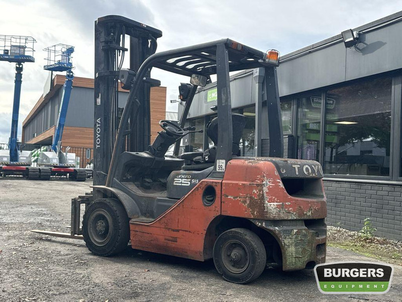Toyota 8FDF25 - Diesel forklift: picture 2 Toyota 8FDF25 - Diesel forklift: picture 2