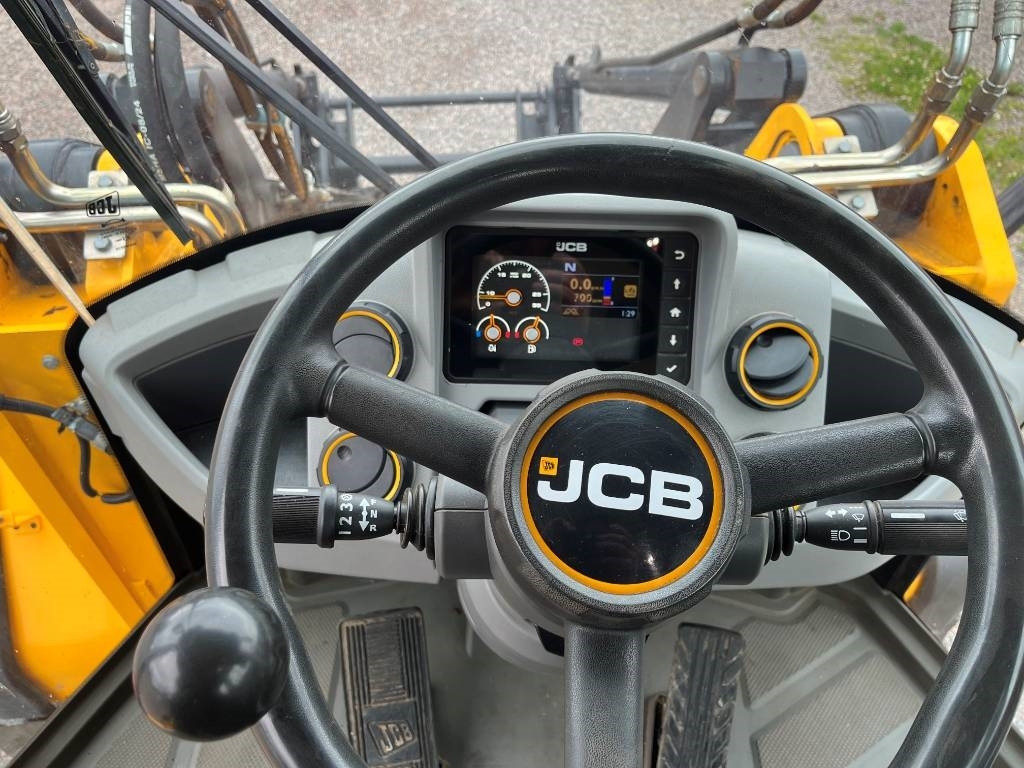 Wheel loader JCB 437 S5 HT: picture 16