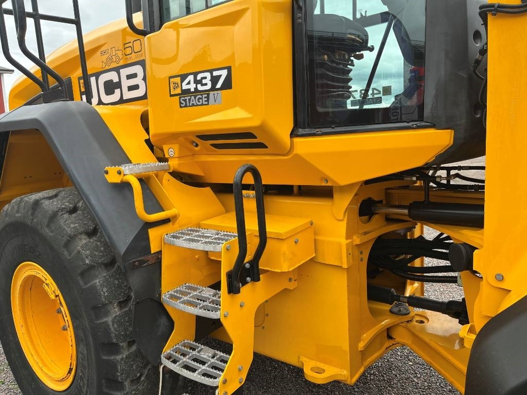 Wheel loader JCB 437 S5 HT: picture 7