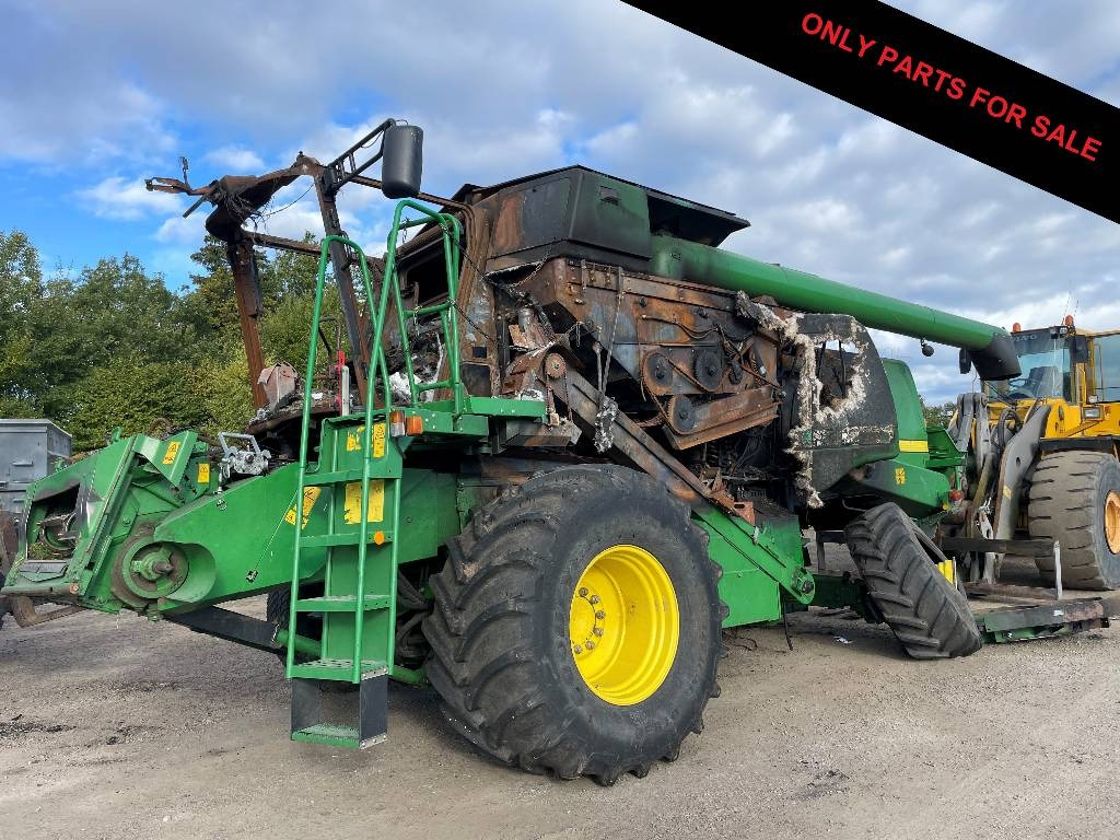 John Deere T 550 Dismantled. Only spare parts - Combine harvester: picture 1 John Deere T 550 Dismantled. Only spare parts - Combine harvester: picture 1