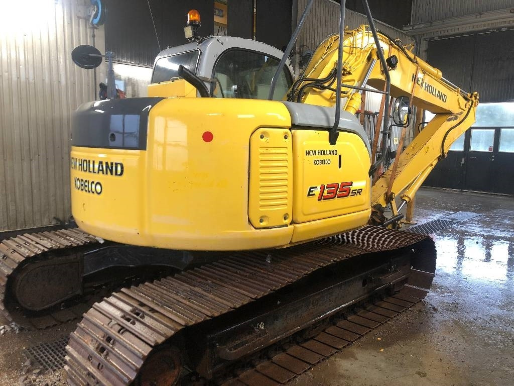 New Holland Kobelco E135SR dismantled: only spare parts - Crawler excavator: picture 3 New Holland Kobelco E135SR dismantled: only spare parts - Crawler excavator: picture 3