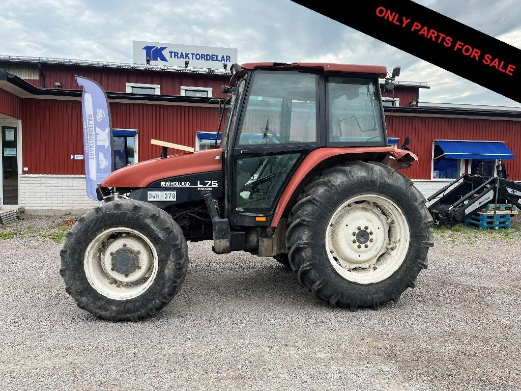 New Holland L 75 Dismantled: only spare parts - Farm tractor: picture 1 New Holland L 75 Dismantled: only spare parts - Farm tractor: picture 1