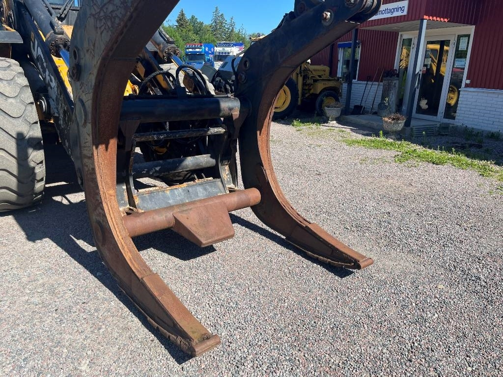 Timmergrip / Timbergraple Volvo L50----L120 attach - Grapple for Construction machinery: picture 2 Timmergrip / Timbergraple Volvo L50----L120 attach - Grapple for Construction machinery: picture 2