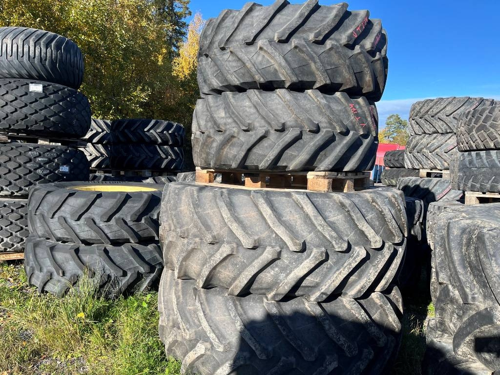 Trelleborg 650/65 42 540/65 30 till Valmet Valtra T174 - Tire for Agricultural machinery: picture 1 Trelleborg 650/65 42 540/65 30 till Valmet Valtra T174 - Tire for Agricultural machinery: picture 1