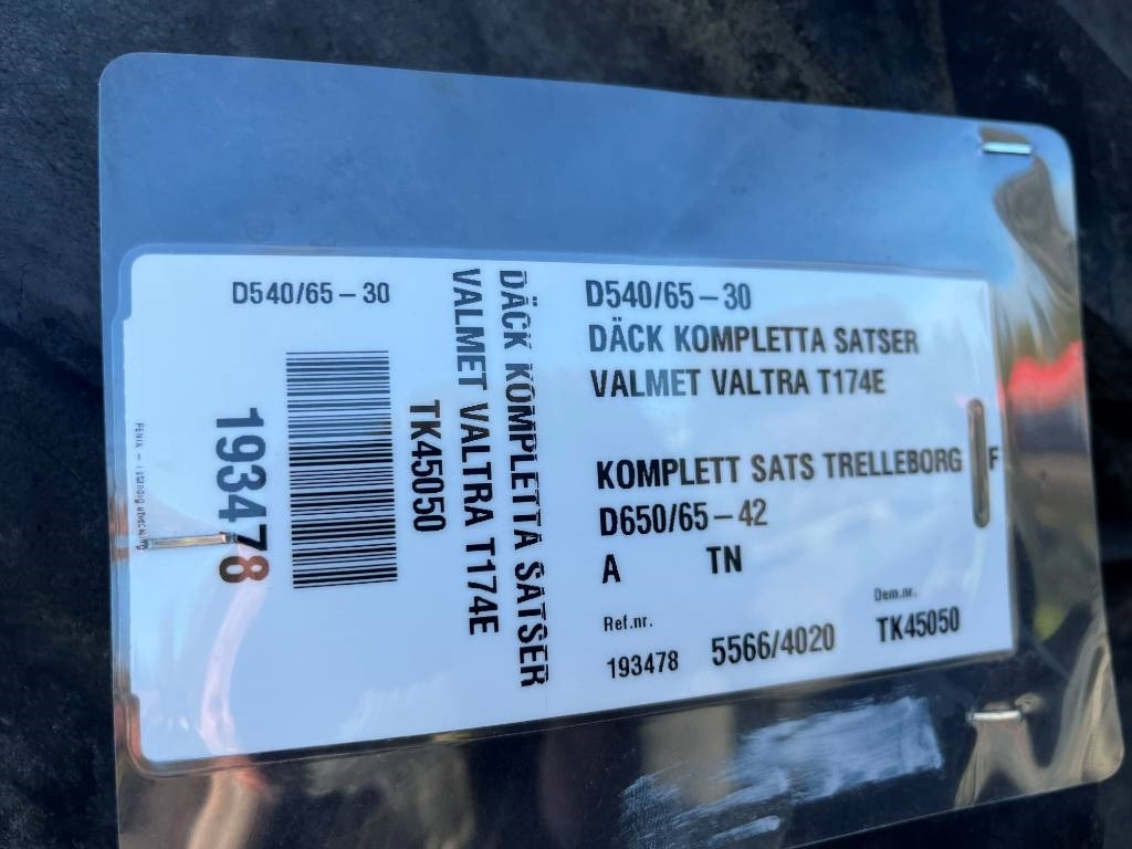 Trelleborg 650/65 42 540/65 30 till Valmet Valtra T174 - Tire for Agricultural machinery: picture 4 Trelleborg 650/65 42 540/65 30 till Valmet Valtra T174 - Tire for Agricultural machinery: picture 4