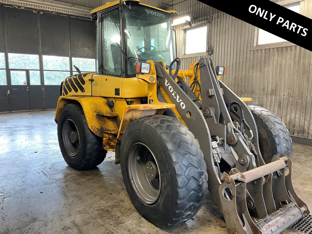 Volvo L 40 B TPS Dismantled: only spare parts - Wheel loader: picture 1 Volvo L 40 B TPS Dismantled: only spare parts - Wheel loader: picture 1