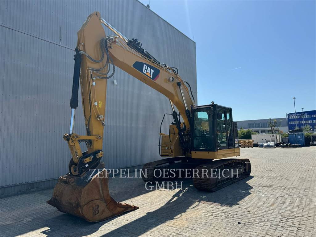 CAT 325FLCR - Crawler excavator: picture 1 CAT 325FLCR - Crawler excavator: picture 1