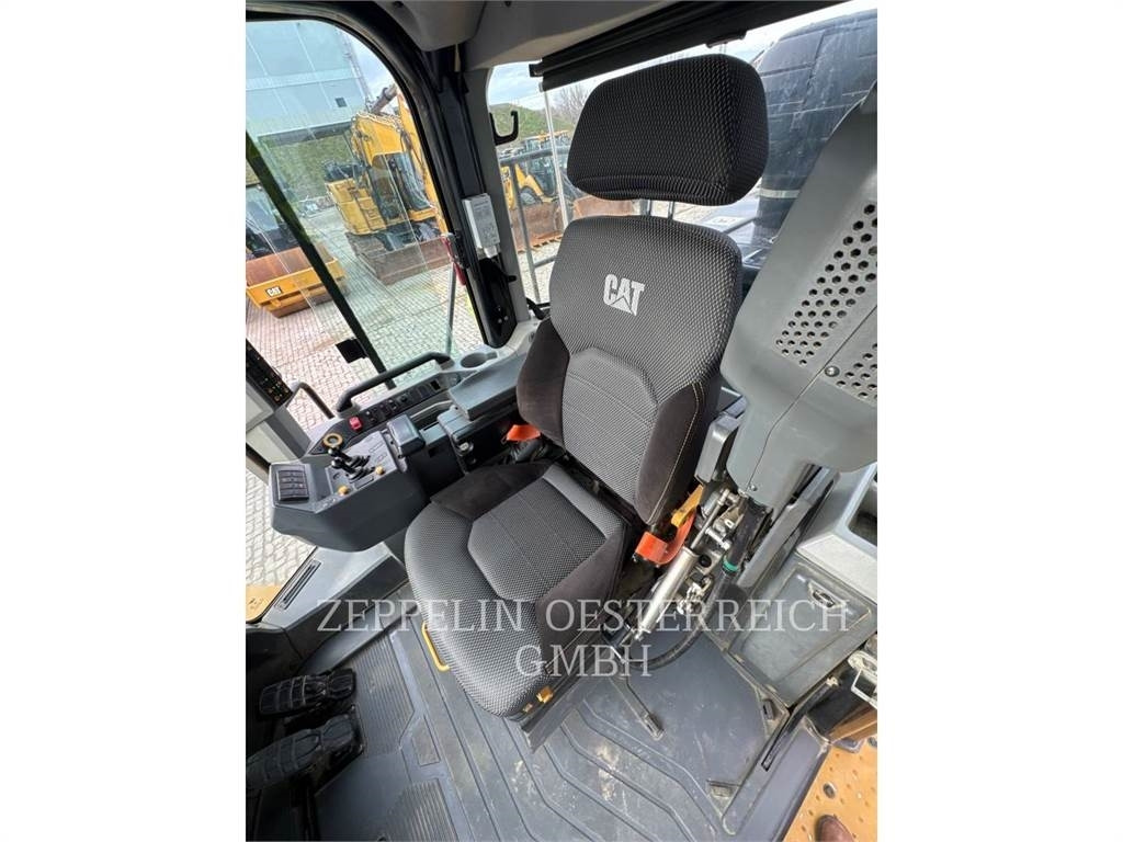 Wheel loader CAT 966-14: picture 11 Wheel loader CAT 966-14: picture 11