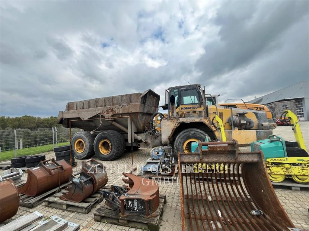 Komatsu HM300-2 - Articulated dumper: picture 3 Komatsu HM300-2 - Articulated dumper: picture 3