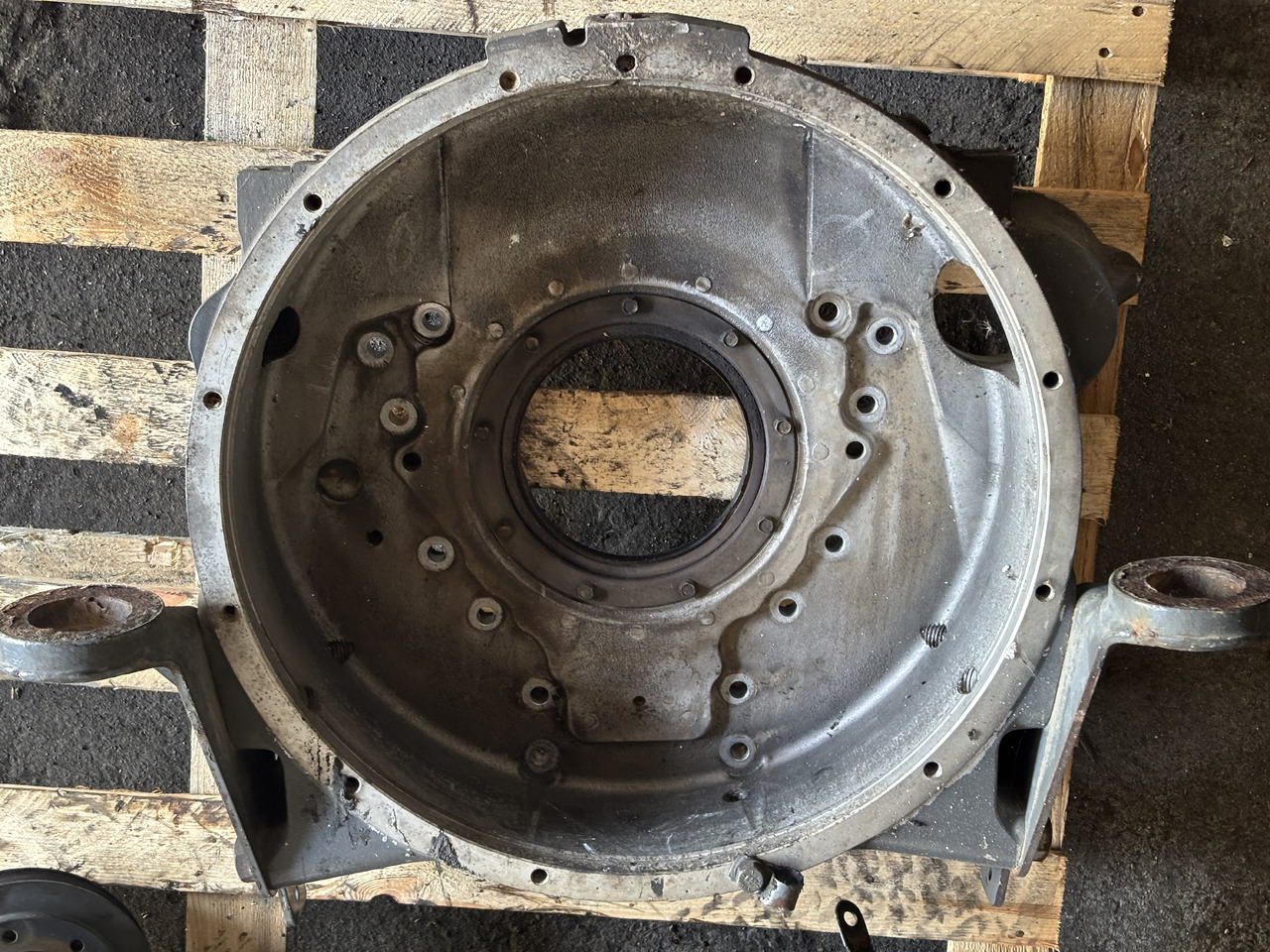 CAT Caterpillar C9 228-4740 Obudowa Koła Zamachowego 2284740 - Flywheel for Agricultural machinery: picture 2 CAT Caterpillar C9 228-4740 Obudowa Koła Zamachowego 2284740 - Flywheel for Agricultural machinery: picture 2