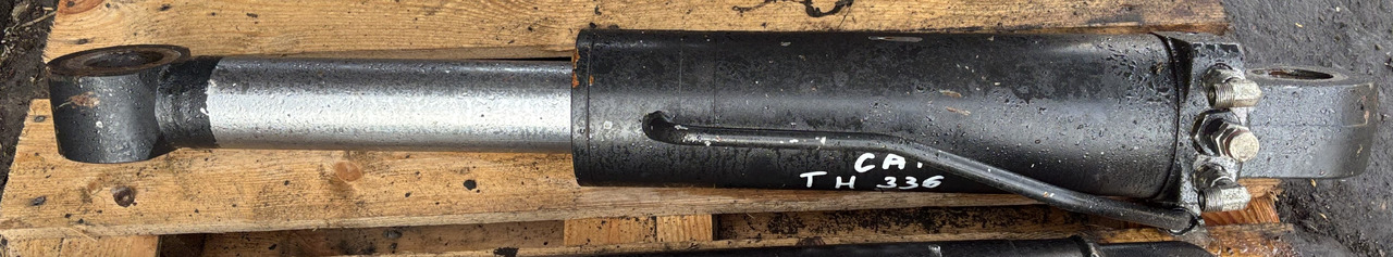 CAT Caterpillar TH336 TH 336 Siłownik Wychyłu Łyżki - Hydraulic cylinder for Telescopic handler: picture 1 CAT Caterpillar TH336 TH 336 Siłownik Wychyłu Łyżki - Hydraulic cylinder for Telescopic handler: picture 1