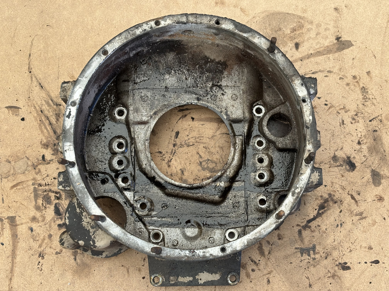 Cummins 8.3 6CT 6CTA 6CTAA Obudowa Koła Zamachowego 3906689 - Flywheel: picture 5 Cummins 8.3 6CT 6CTA 6CTAA Obudowa Koła Zamachowego 3906689 - Flywheel: picture 5