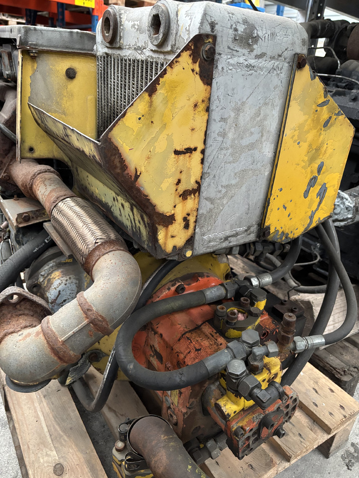 Deutz BF4L913 BF4L 913 Silnik Chłodzony Powietrzem Kompletny z Turbiną Chłodnicą - Engine for Agricultural machinery: picture 4 Deutz BF4L913 BF4L 913 Silnik Chłodzony Powietrzem Kompletny z Turbiną Chłodnicą - Engine for Agricultural machinery: picture 4