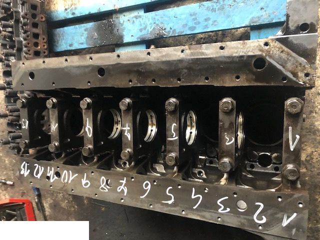 Deutz Bf6M 2012 - Blok Cylindrów Silnika - Cylinder block for Agricultural machinery: picture 2 Deutz Bf6M 2012 - Blok Cylindrów Silnika - Cylinder block for Agricultural machinery: picture 2
