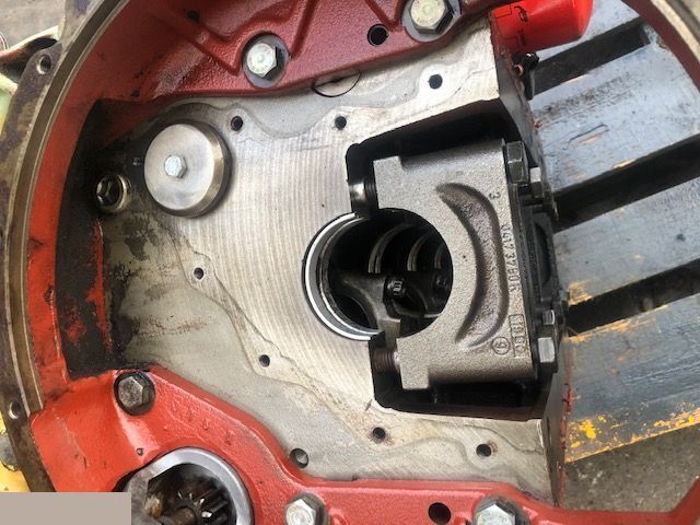 Deutz F4L1011 04173146r - Blok Silnika - Cylinder block for Agricultural machinery: picture 2 Deutz F4L1011 04173146r - Blok Silnika - Cylinder block for Agricultural machinery: picture 2