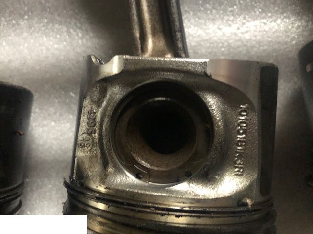 Deutz TCD 2012 L06 4V - Tłok - Piston/ Ring/ Bushing for Agricultural machinery: picture 1 Deutz TCD 2012 L06 4V - Tłok - Piston/ Ring/ Bushing for Agricultural machinery: picture 1