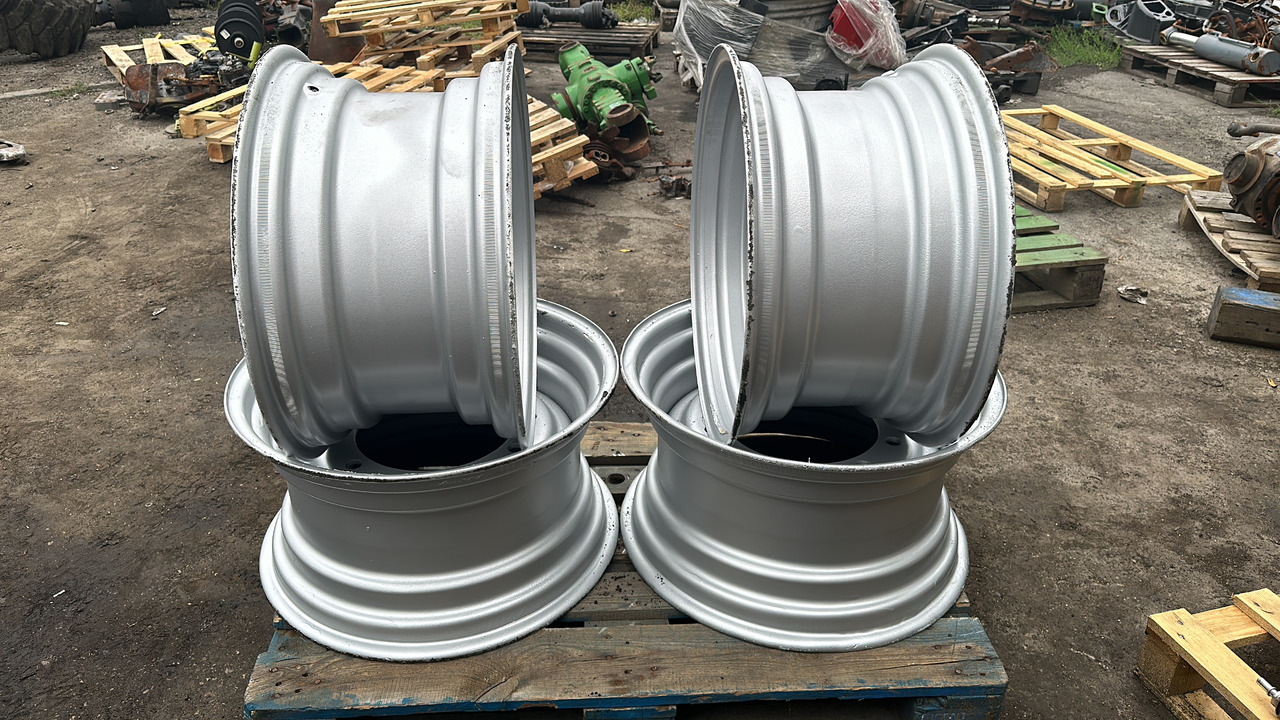 Felga 24 cale 10 szpilek 13 x 24 , DW13x24 - Rim for Agricultural machinery: picture 3 Felga 24 cale 10 szpilek 13 x 24 , DW13x24 - Rim for Agricultural machinery: picture 3