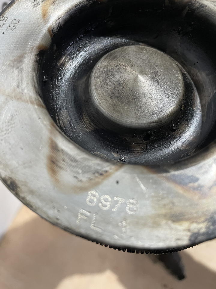 Fendt 936 Deutz Agrotron Volvo D7E TCD2013L064V TCD2013L64V TCD2013 7,2L - tłok 04904808 - Connecting rod for Agricultural machinery: picture 5 Fendt 936 Deutz Agrotron Volvo D7E TCD2013L064V TCD2013L64V TCD2013 7,2L - tłok 04904808 - Connecting rod for Agricultural machinery: picture 5