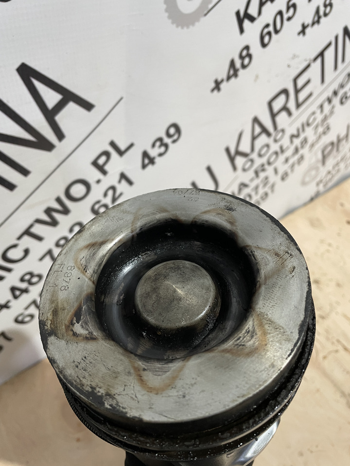 Fendt 936 Deutz Agrotron Volvo D7E TCD2013L064V TCD2013L64V TCD2013 7,2L - tłok 04904808 - Connecting rod for Agricultural machinery: picture 4 Fendt 936 Deutz Agrotron Volvo D7E TCD2013L064V TCD2013L64V TCD2013 7,2L - tłok 04904808 - Connecting rod for Agricultural machinery: picture 4