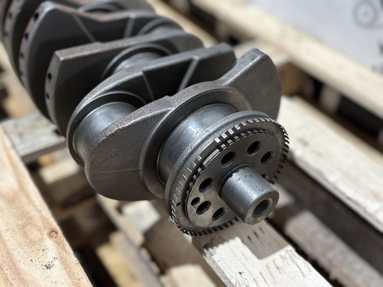 JCB 448 JS200 JS210 JS220 4.8L Max448 Wał Korbowy EMC2903 320/03336 32003336 - Crankshaft for Agricultural machinery: picture 3 JCB 448 JS200 JS210 JS220 4.8L Max448 Wał Korbowy EMC2903 320/03336 32003336 - Crankshaft for Agricultural machinery: picture 3