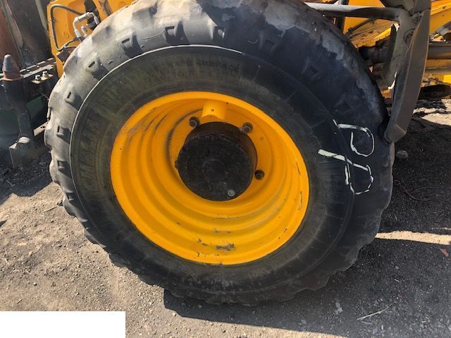 JCB - Koło ~ Opona 460/70 R24  -  Felga 16x24 - Wheel and tire package for Material handling equipment: picture 5 JCB - Koło ~ Opona 460/70 R24  -  Felga 16x24 - Wheel and tire package for Material handling equipment: picture 5