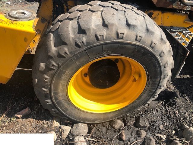 JCB - Koło ~ Opona 460/70 R24  -  Felga 16x24 - Wheel and tire package for Material handling equipment: picture 1 JCB - Koło ~ Opona 460/70 R24  -  Felga 16x24 - Wheel and tire package for Material handling equipment: picture 1