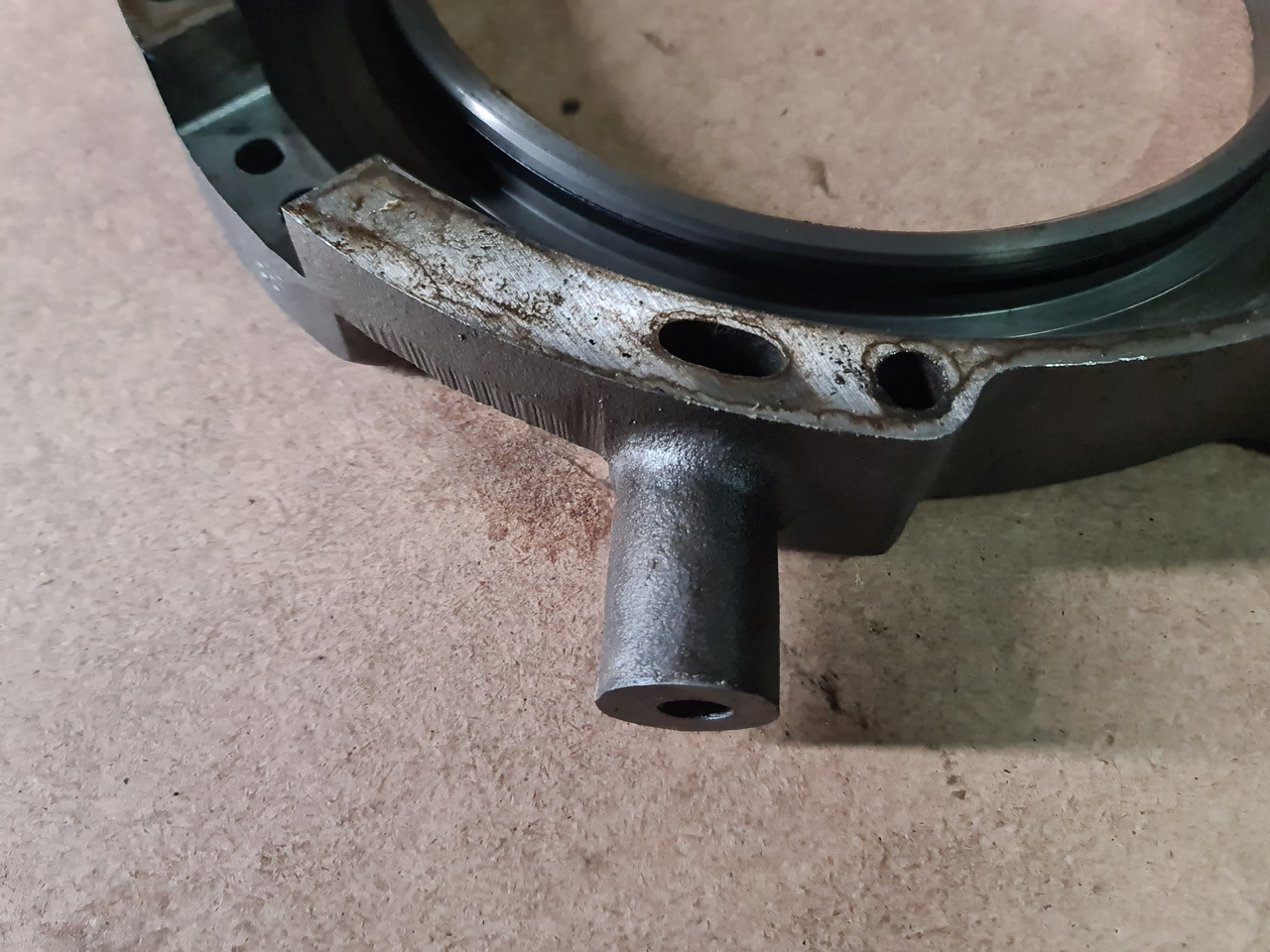 John Deere 4650, 4850 Obudowa R72045 - Axle and parts for Agricultural machinery: picture 2 John Deere 4650, 4850 Obudowa R72045 - Axle and parts for Agricultural machinery: picture 2