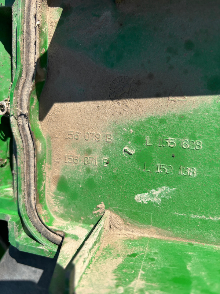 John Deere 6010 6200 6400 6510 Pokrywa obudowy filtra powietrza kabinowego AL153003 - Cabin filter for Agricultural machinery: picture 3 John Deere 6010 6200 6400 6510 Pokrywa obudowy filtra powietrza kabinowego AL153003 - Cabin filter for Agricultural machinery: picture 3