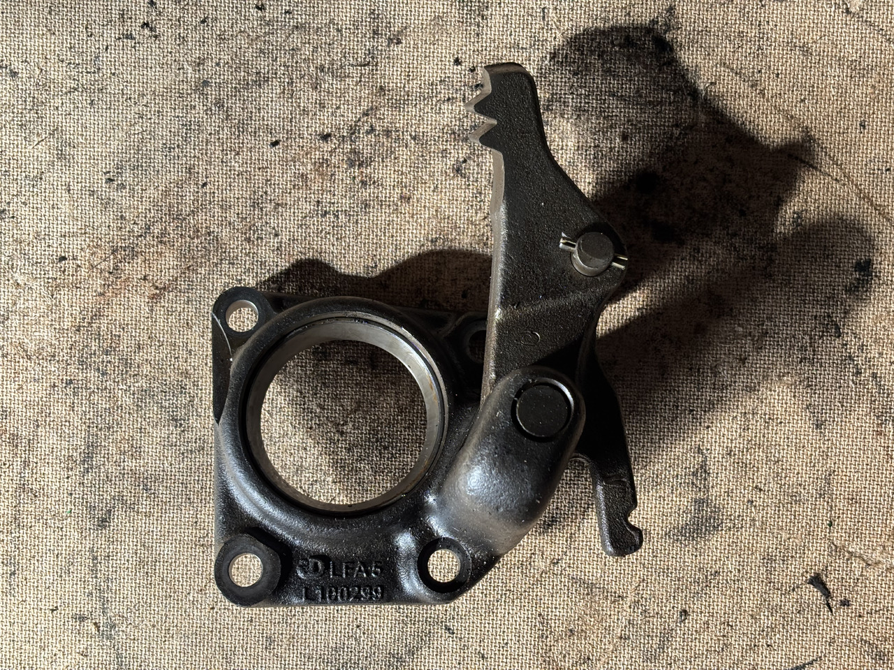 John Deere 6100 6200 6300 6400 Obudowa Zapadka L100299 L77129 L100395 L76666 - Gearbox and parts for Agricultural machinery: picture 2 John Deere 6100 6200 6300 6400 Obudowa Zapadka L100299 L77129 L100395 L76666 - Gearbox and parts for Agricultural machinery: picture 2