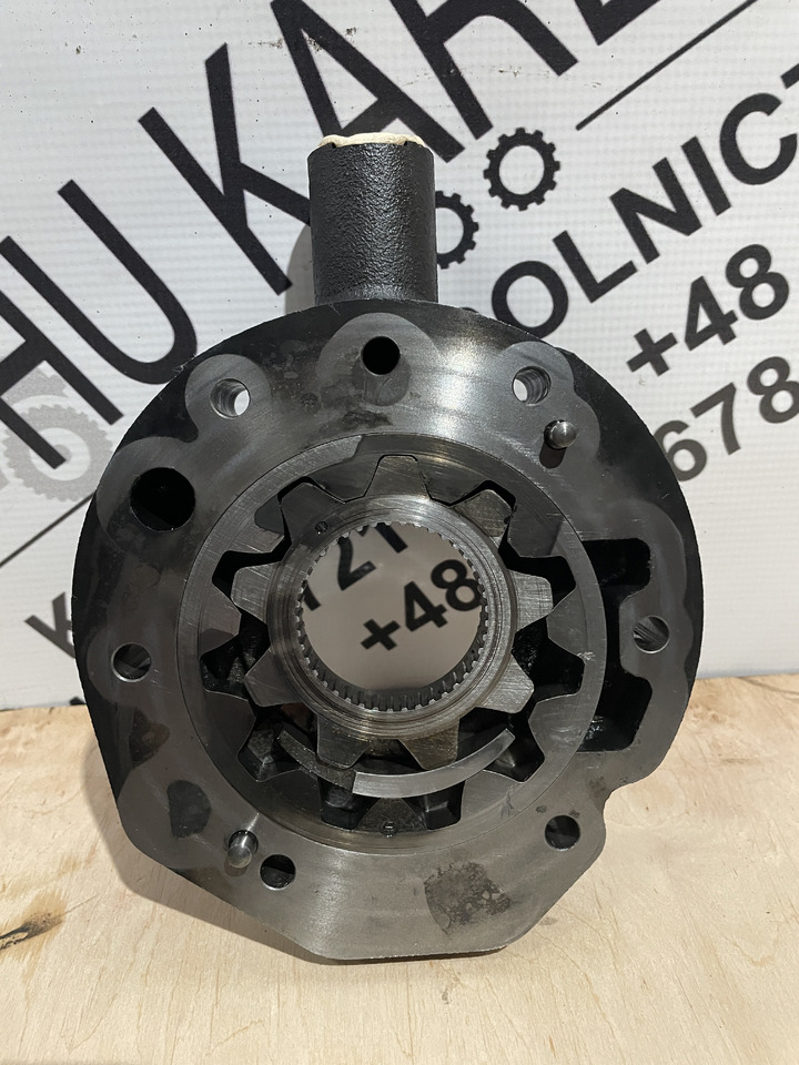 John Deere 6300 6100 6200 6400 - pompa skrzyni biegów pompa jazdy R130488 - Gearbox and parts for Agricultural machinery: picture 3 John Deere 6300 6100 6200 6400 - pompa skrzyni biegów pompa jazdy R130488 - Gearbox and parts for Agricultural machinery: picture 3